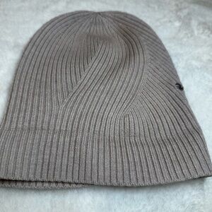 Lululemon Athletica Ribbed Knit Beanie in light pink never used